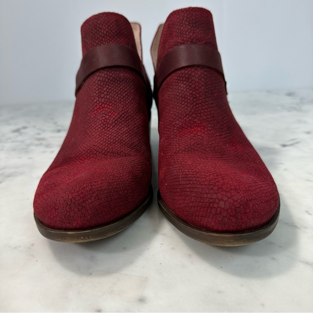 LUCKY BRAND Bernaeh Ankle Bootie Size 8M Red Buckle Cowgirl Moto Suede P… - Picture 5 of 15
